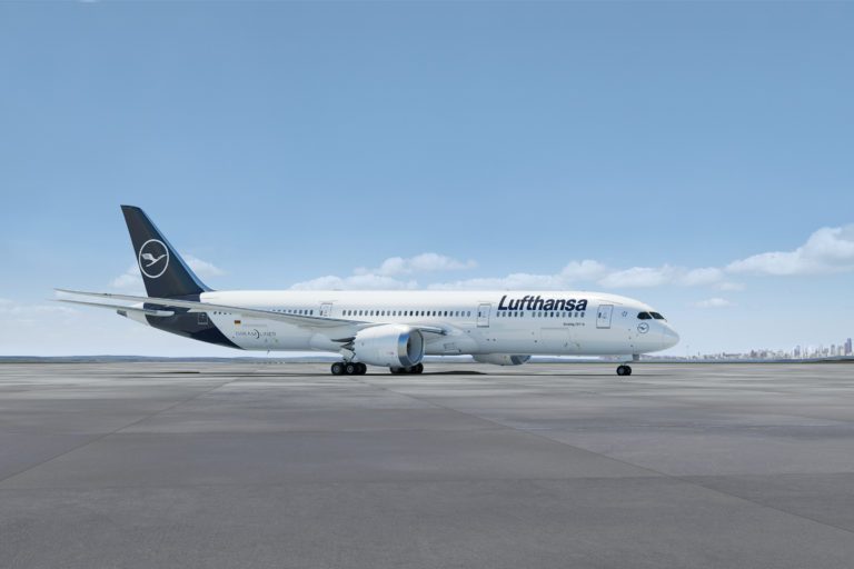 Lufthansa Boeing7879