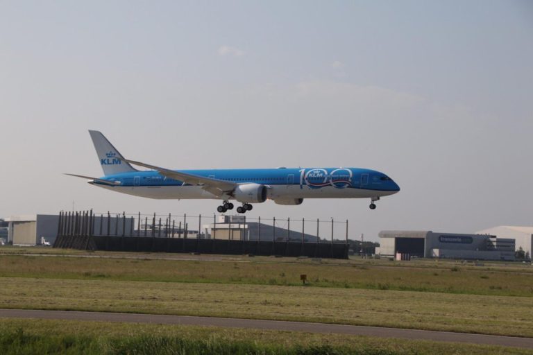 KLMBoeing787 10