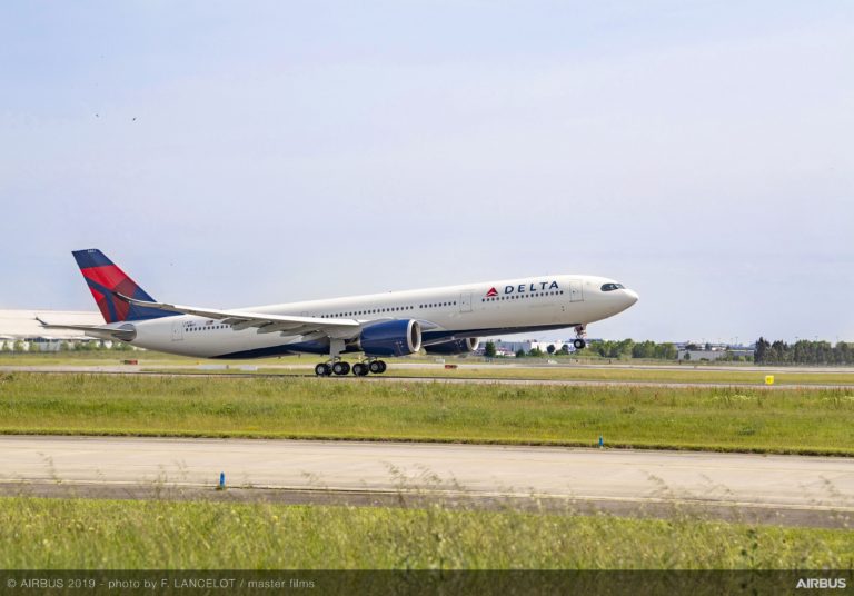 A330 900 Delta Air Lines take off 01 scaled