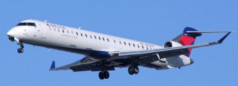 CRJ 900
