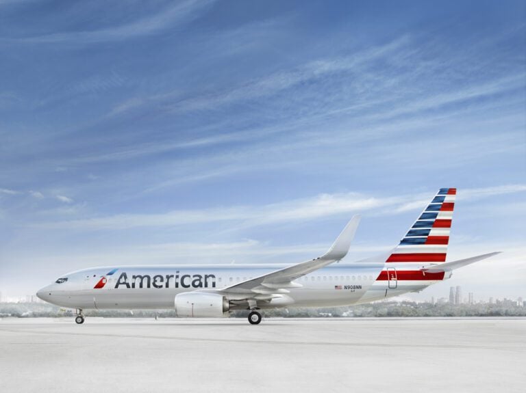 Aircraft Exterior AA 737 Livery LeftSide
