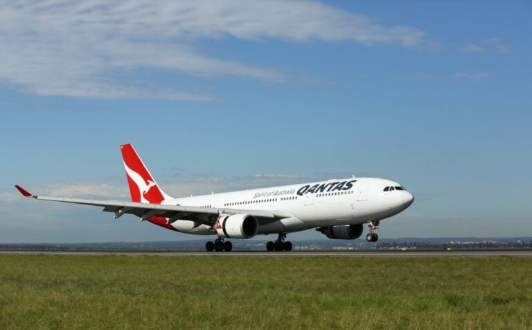 Qantas 151113 2465 1200x743 1