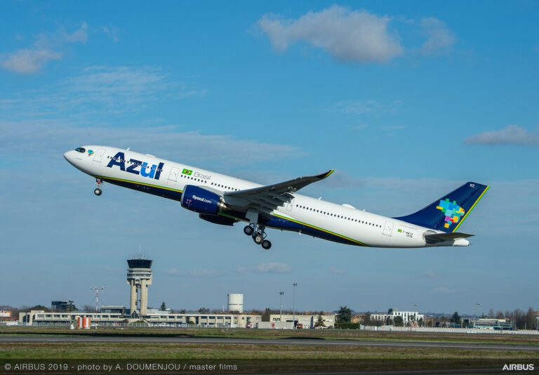 a330 900 msn1876 azul taking off