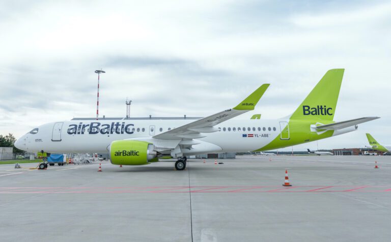 2022 01 17 airBaltic Youngest fleet award 1