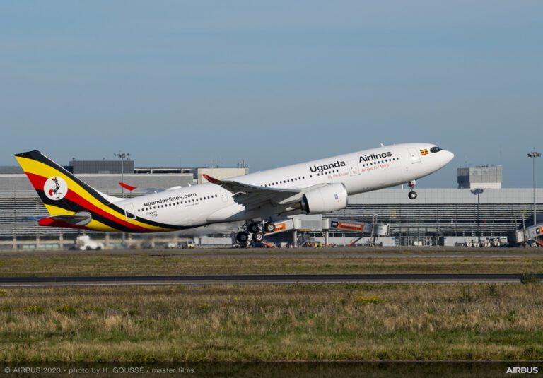 A330neo Uganda Airlines MSN1977 first flight 007