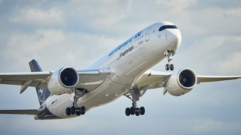 csm 211025 A350 D AIXP 156 74c9b893cf