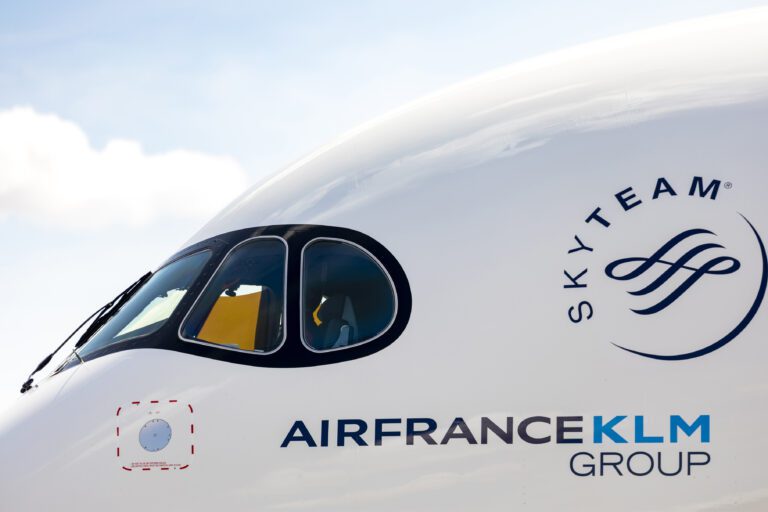 AirFrance A350 Cockpit scaled
