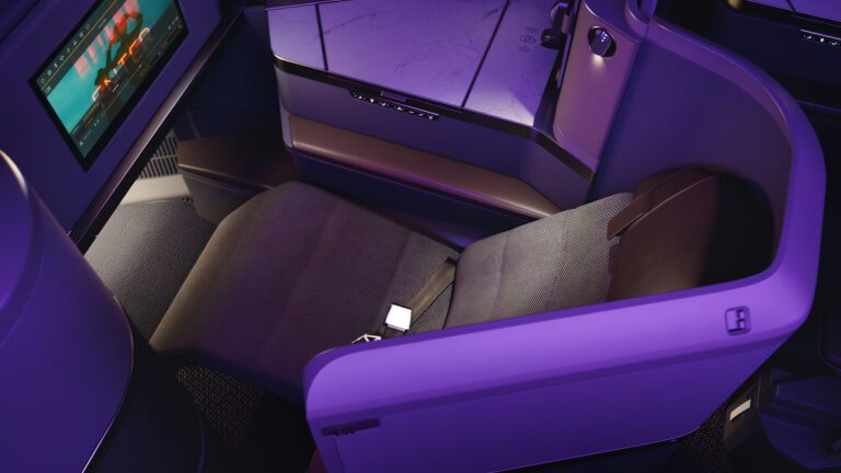 Image 2 Etihad Airways Business class seat new Boeing 787 scaled