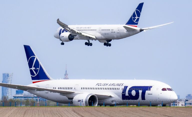 Dreamliner x2 scaled