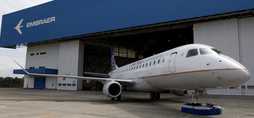Embraer facility and E175 | Embraer