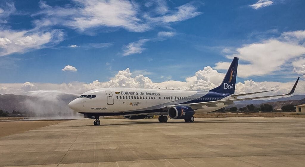 Boliviana de Aviación Boeing 737 | Boliviana de Aviación Boeing 737