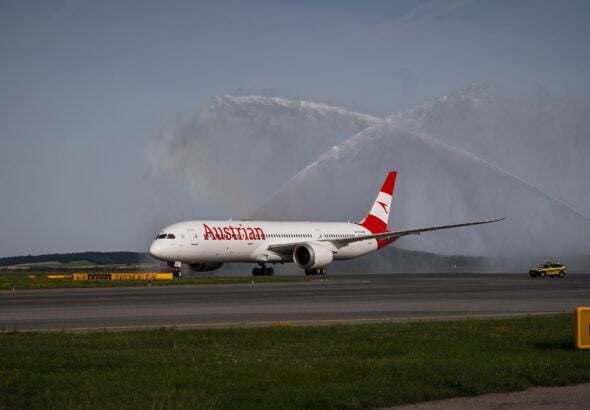 Austrian Airlines landing at Vienna Airport VIE