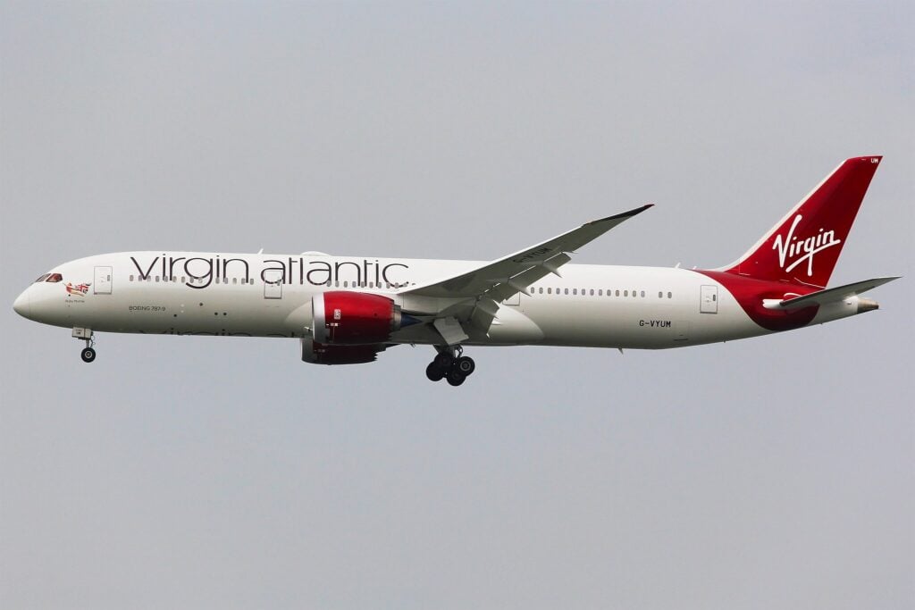 Virgin Atlantic Boeing 787 9 landing at HKG
