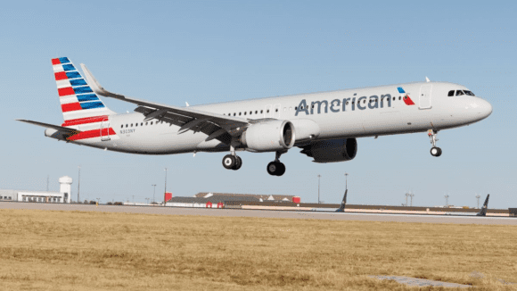American Airlines Airbus A321XLR landing