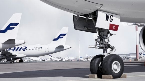 Finnair Airbus A350 900 landing gear at HEL
