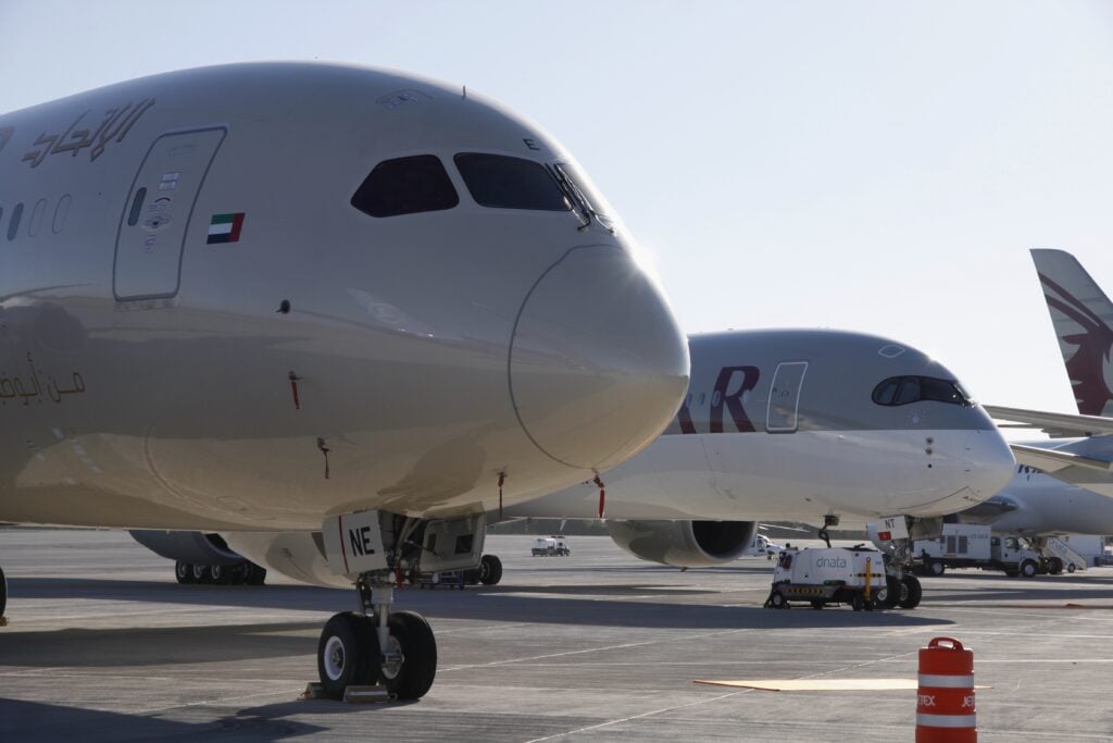 Boeing 787 and Airbus A350
