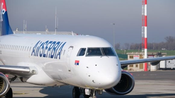 Air Serbia Embraer E195 taxiing