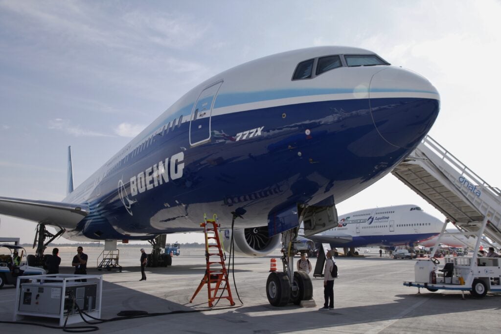 Boeing 777-9 Dubai Airshow 2025